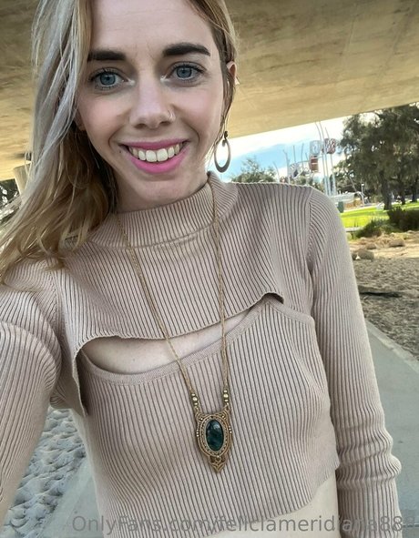 巨乳の熟女オンリーファンズ アートxxx 写真