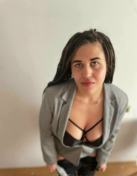 ルビーオンリーファン 無料エロ 写真