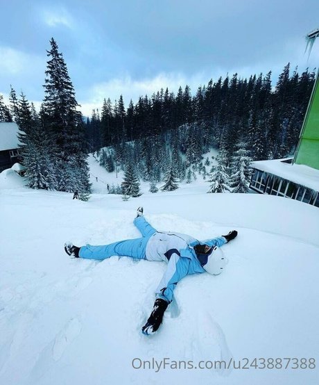 かわいいシーメールオンリーファンズ ポルノ 画像