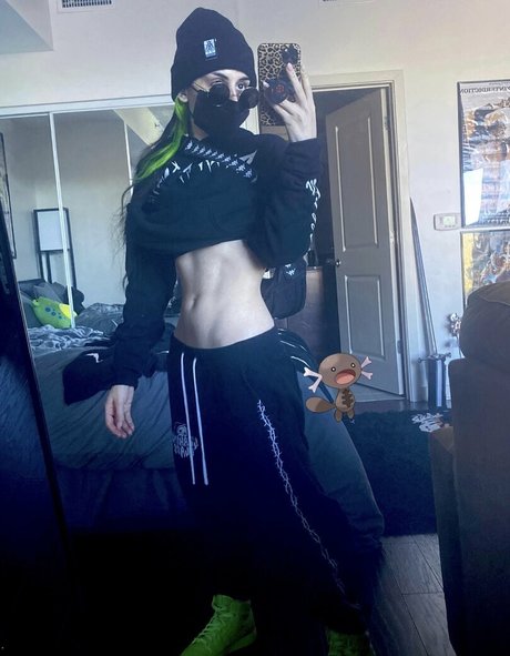 lilbatty ホットなモデル 写真