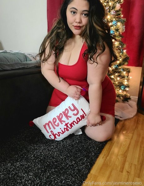 BBWシーメールオンリーファンズ セクシー裸 写真