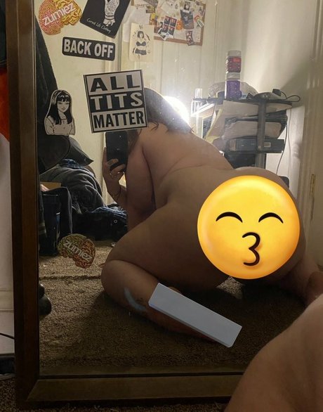 Corpsegirlkat 裸モデル ギャラリー