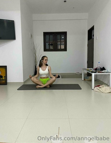 ゲイアナルOnlyFans セクシーヌード 写真