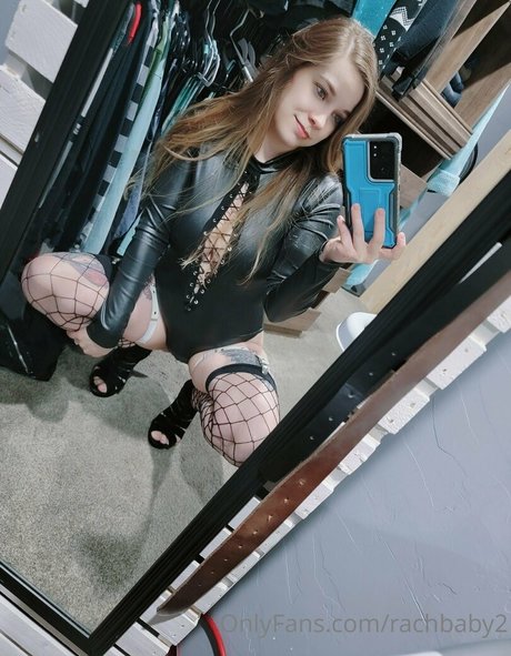 ラバーオンリーファン 無料セックス 写真