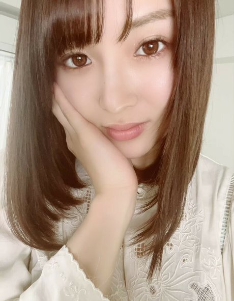 Minami 3s ポルノスター エロティック 写真