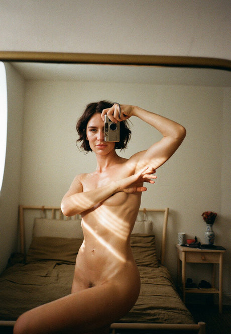 Lauren Bonner 無料女優 画像