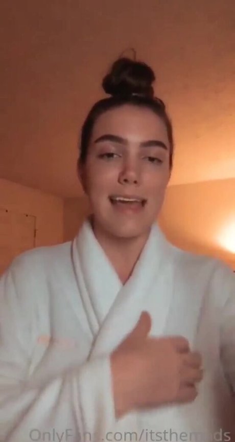 Maddie W かわいいポルノスター 写真