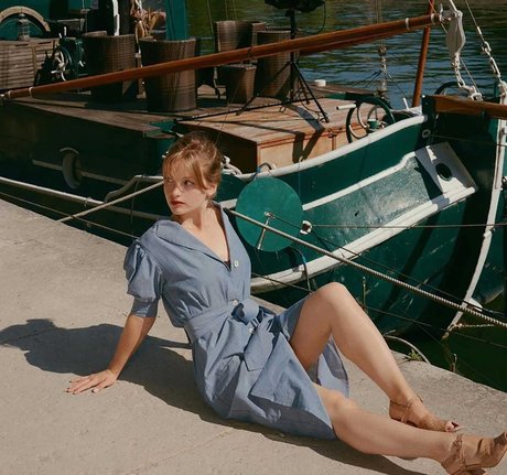 Camille Yolaine ヌードモデル 画像