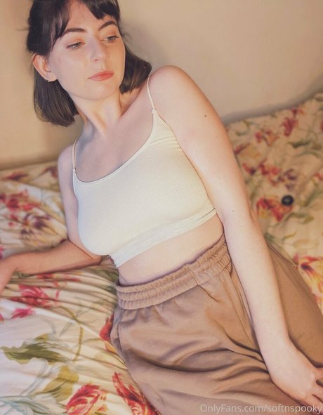 softnspooky ヌード女優 アーカイブ