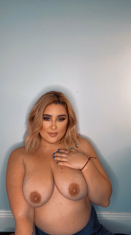 熟女乱交OnlyFans セクシーヌード 画像