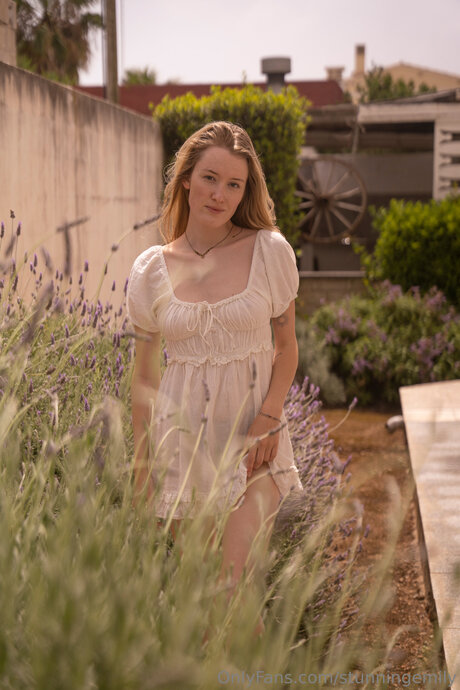 stunningemily HDポルノスター 写真