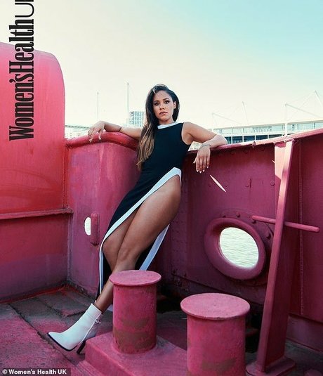 Alex Scott xxxモデル 写真