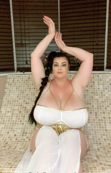 ぽっちゃり 主観視点 OnlyFans アートヌード 写真