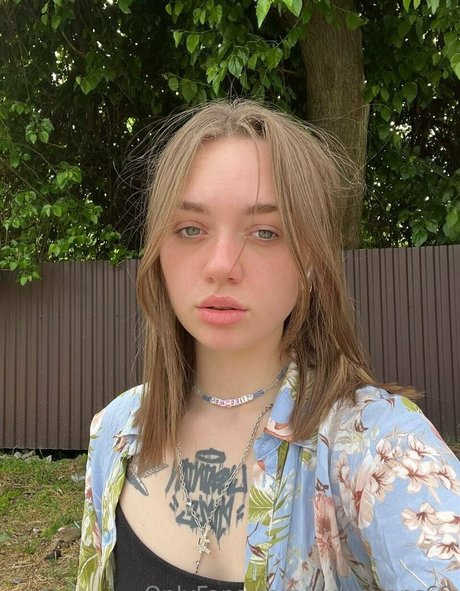 ボーイオンリーファン セクシーヌード 画像