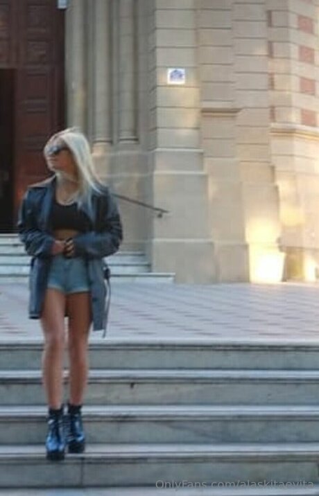 Hibarbieonly エロティックモデル 画像