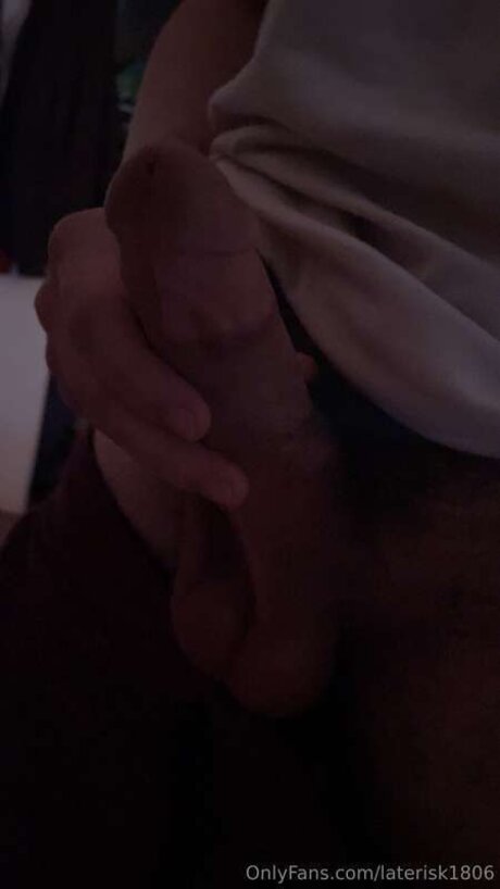 プラグオンリーファン セクシーヌード 写真