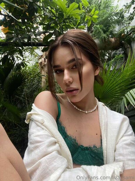 Liza Sami ポルノスター 無料 写真