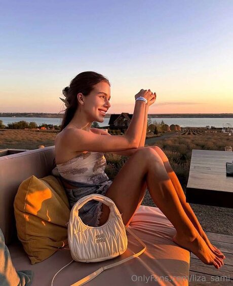 Liza Sami エロティックなスター 画像