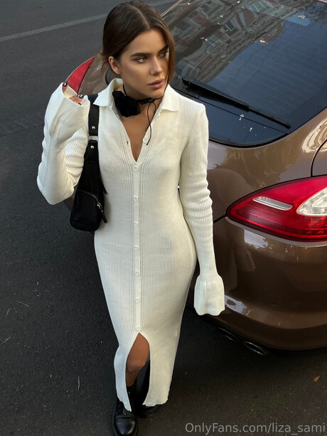 Liza Sami 可愛いモデル 画像