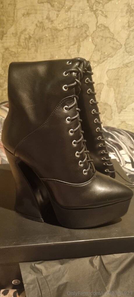 U292301927 ポルノスター セクシー 写真