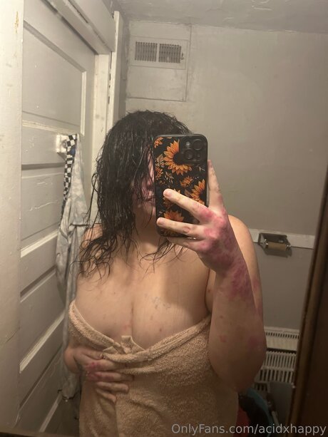 Acidxhappy ポルノスター 写真
