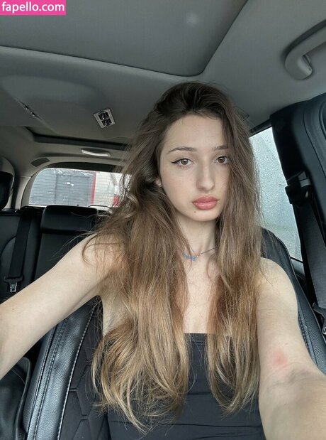 nesegodnyai スター ヌード アーカイブ