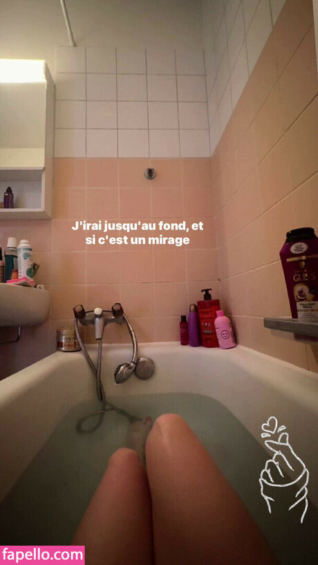 ティーンのバックスタイルOnlyFans 美しいヌード 写真