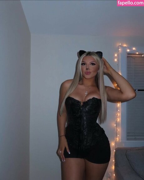 nikkidalessandro22 ポルノスター アート アーカイブ