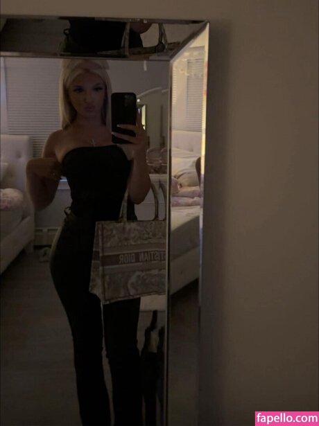 nikkidalessandro22 トップモデル 写真