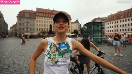 Nina Chuba 限定スター ギャラリー