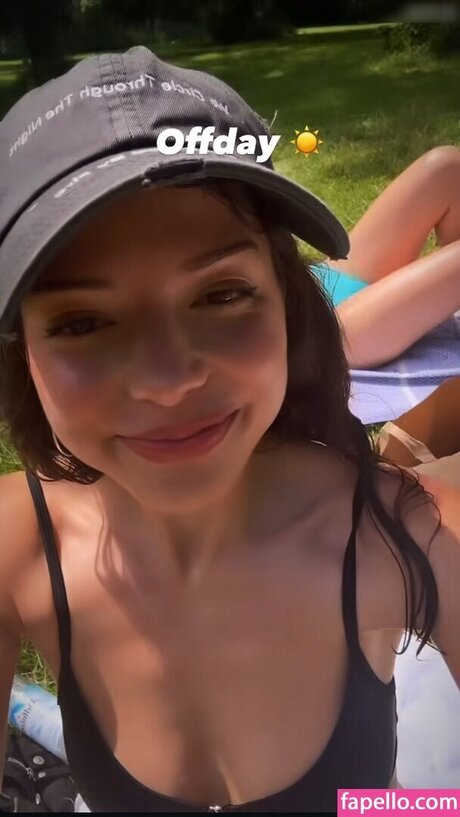 Nina Chuba ポルノスター 美しい 写真