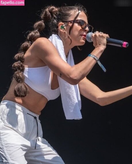 Nina Chuba 素敵な女優 画像