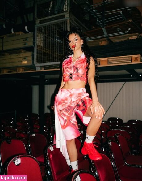 Nina Chuba スターセックス 写真