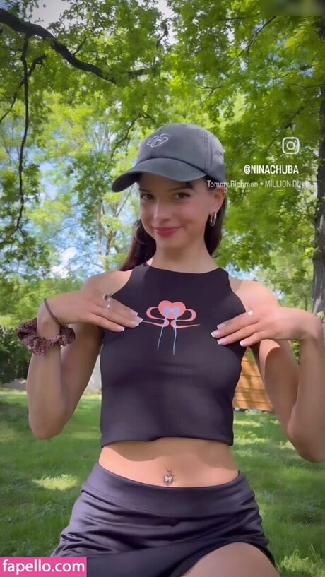 Nina Chuba 美しいモデル 画像