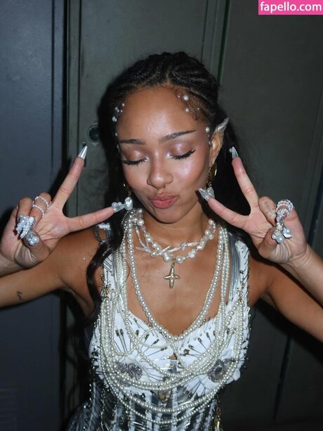 Manon Bannerman ポルノ女優 画像