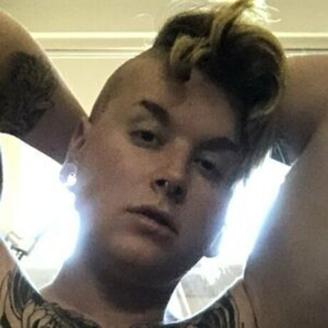 巨乳の黒人女性オンリーファンズ エロチック 写真