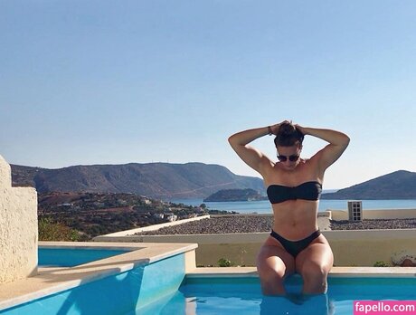 pollyanna isabella 素敵なポルノスター 写真