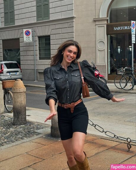 ベラルーシのファンのみ セクシー裸 ギャラリー