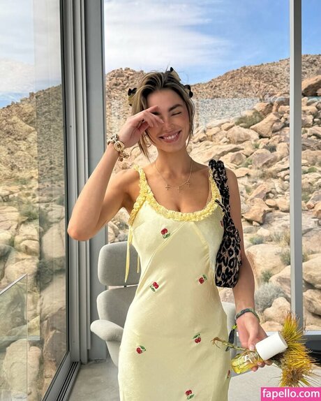 大きなお尻と巨乳のオンリーファンズ パーフェクト 写真