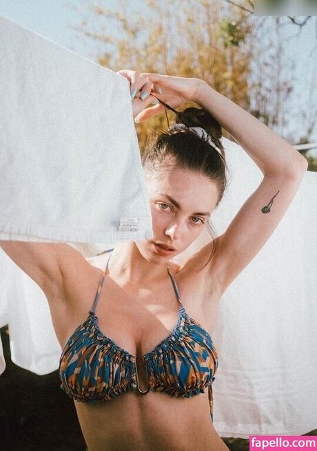 Charleen Weiss ヌードスター 写真