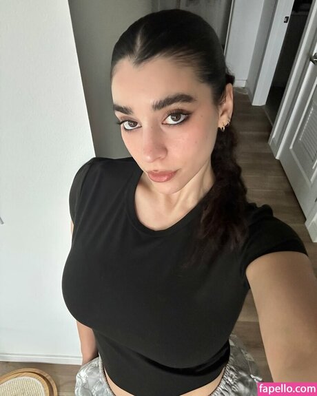 赤毛のソロOnlyFans 無料セクシー 写真