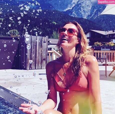 レズビアンの足OnlyFans セクシー裸 写真