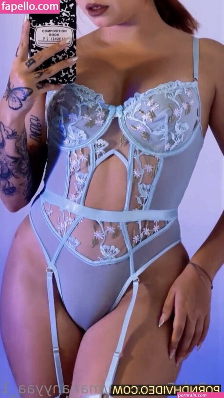 Marian Y Ya HDスター 写真