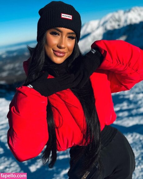 nadiadytrych 裸の女優 写真