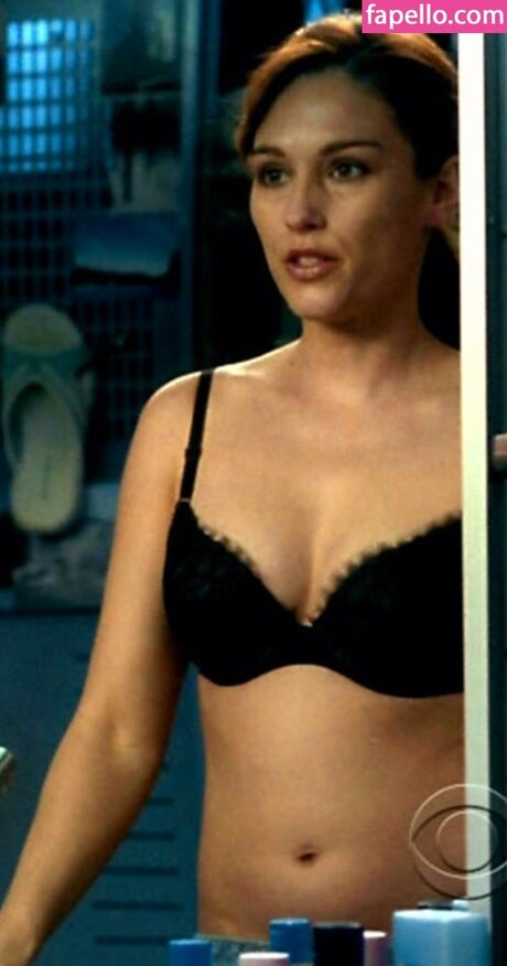 Amy Jo Johnson セクシー女優 写真