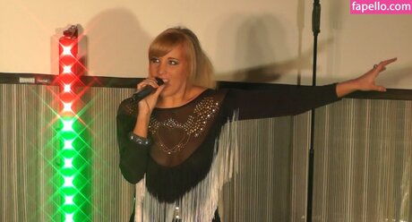 足ヌードオンリーファンズ HD 写真