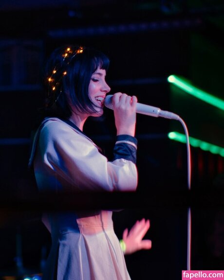 Luna Shadows ホットなスター 写真