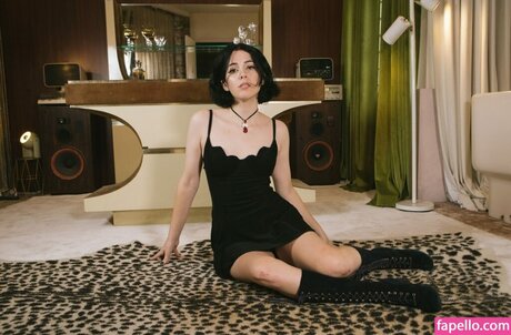 Luna Shadows 素敵なポルノスター 画像