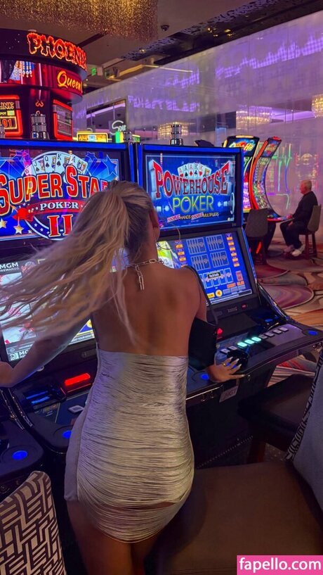 赤毛の熟女オンリーファンズ 美しいヌード ギャラリー