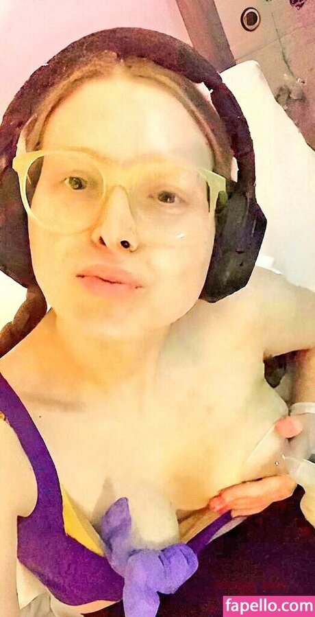 Jessie Cave 独占女優 写真